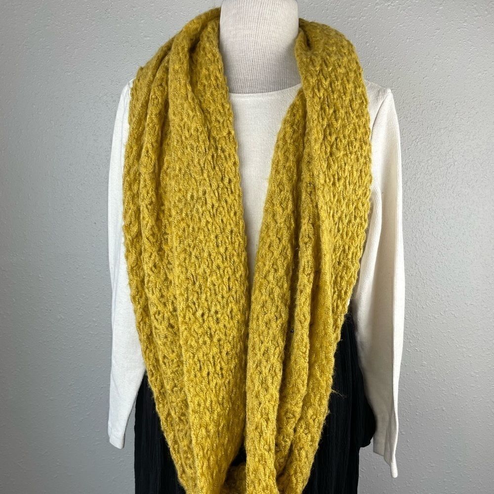 Mossimo Infinity Scarf EUC